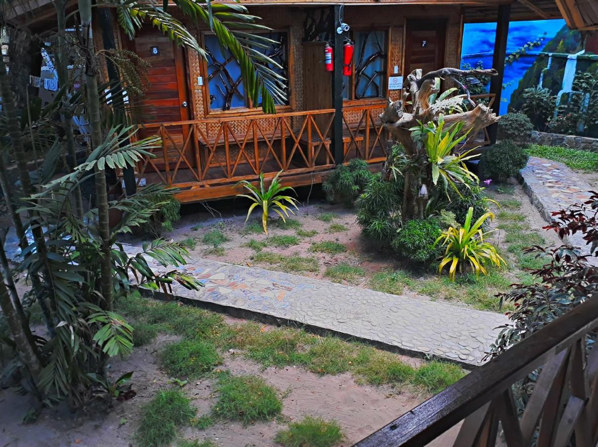 Апартаменты Castaway Native Huts Сан-Висенте Экстерьер фото